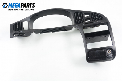 Централна конзола за Hyundai Elantra Sedan (06.2000 - 07.2006)