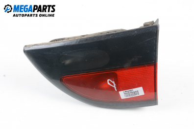 Вътрешен стоп за Renault Megane I Classic Sedan (09.1996 - 08.2003), седан, позиция: дясна