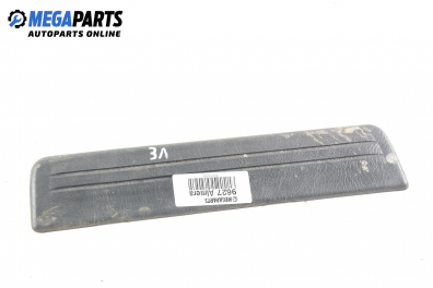 Вътрешен праг за Nissan Almera II Hatchback (01.2000 - 12.2006), 4+1 вр., хечбек, позиция: задна, лява