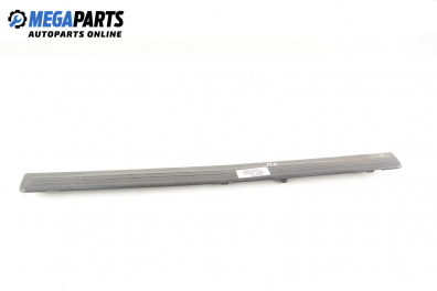 Вътрешен праг за Nissan Almera II Hatchback (01.2000 - 12.2006), 4+1 вр., хечбек, позиция: предна, лява