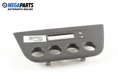 Централна конзола за Peugeot 306 Hatchback (01.1993 - 10.2003)