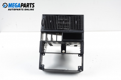 Централна конзола за Audi 80 Sedan B4 (09.1991 - 12.1994)