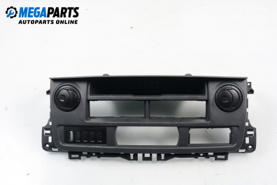 Централна конзола за Renault Master II Box (07.1998 - 02.2010)