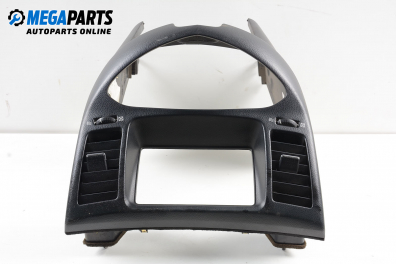 Централна конзола за Nissan Primera Hatchback III (01.2002 - 06.2007)