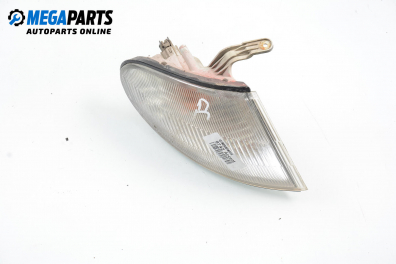 Мигач за Hyundai Accent I Hatchback (10.1994 - 01.2000), хечбек, позиция: дясна