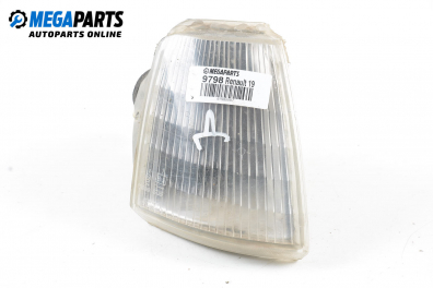 Мигач за Renault 19 I Chamade (01.1988 - 12.1992), седан, позиция: дясна