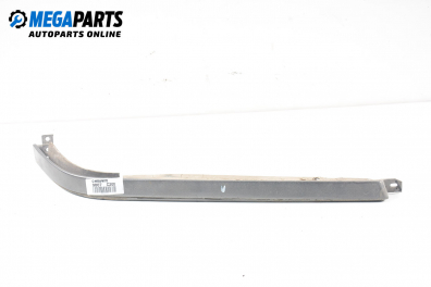 Лайсна под фар за Mercedes-Benz C-Class Sedan (W202) (03.1993 - 05.2000), седан, позиция: лява