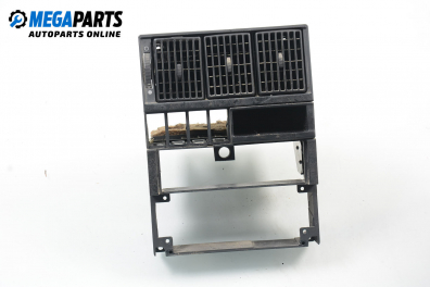 Централна конзола за Audi 80 Sedan B4 (09.1991 - 12.1994)