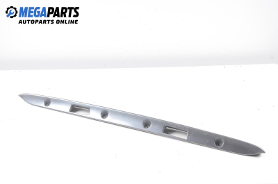 Лайсна заден капак за Mercedes-Benz E-Class Sedan (W210) (06.1995 - 08.2003), седан, позиция: задна