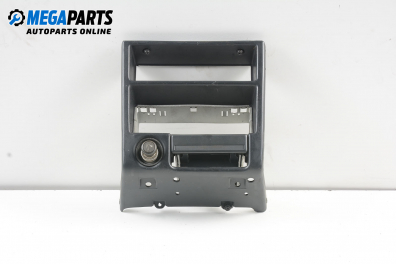 Централна конзола за Daihatsu Charade III Hatchback (01.1987 - 07.1993)