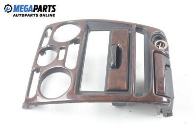 Централна конзола за Mitsubishi Carisma Hatchback (07.1995 - 06.2006)