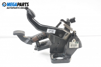 Спирачен педал и педал съединител за Mercedes-Benz A-Class Hatchback (W169) (09.2004 - 06.2012)