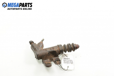 Долна помпа за съединител за Mazda Premacy Minivan (07.1999 - 03.2005)
