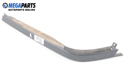 Лайсна под фар за Mercedes-Benz C-Class Sedan (W202) (03.1993 - 05.2000), седан, позиция: лява