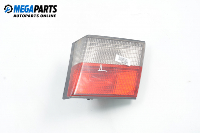 Вътрешен стоп за Nissan Primera Hatchback II (06.1996 - 07.2002), хечбек, позиция: дясна