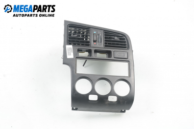 Централна конзола за Nissan Primera Hatchback II (06.1996 - 07.2002)