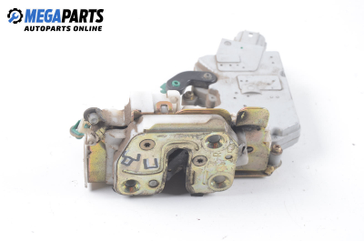 Брава на врата за Nissan Primera Hatchback II (06.1996 - 07.2002), позиция: предна, дясна