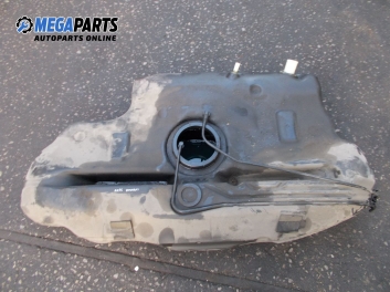 Резервоар за горивото за Toyota Corolla Hatchback (11.2001 - 02.2007) 2.0 D-4D (CDE120), хечбек