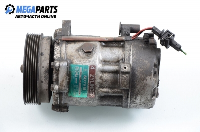 Компресор климатик за Volkswagen Golf III Hatchback (08.1991 - 07.1998) 2.0 GTI 16V, 150 к.с., № 1H0 820 803 D