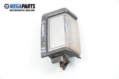 Габаритни светлини за Nissan Terrano I SUV (07.1986 - 02.1996), позиция: дясна