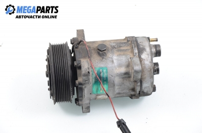 Компресор климатик за Volkswagen Passat Sedan B3, B4 (02.1988 - 12.1997) 1.9 TDI, 90 к.с., № SD7H15