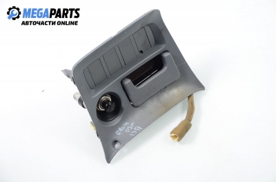 Пепелник за Toyota RAV4 II SUV (06.2000 - 11.2005)