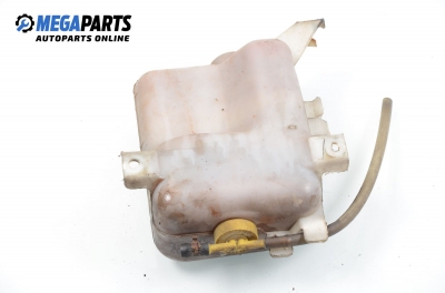 Казанче за антифриз за Nissan Terrano I SUV (07.1986 - 02.1996) 2.7 TD 4WD, 99 к.с.