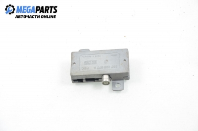 Усилвател антена за Volkswagen Passat Variant B3, B4 (02.1988 - 06.1997), № 057 035 577