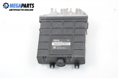Компютър двигател за Volkswagen Passat Variant B3, B4 (02.1988 - 06.1997) 1.8, 90 к.с., № 0261 200 752