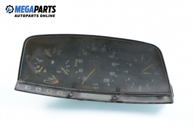 Километраж за Mercedes-Benz 123 Sedan (01.1976 - 12.1985) 230 E (123.223), 136 к.с.