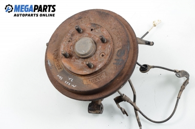 Шенкел главина за Mazda 323 F VI Hatchback (09.1998 - 05.2004), позиция: задна, лява