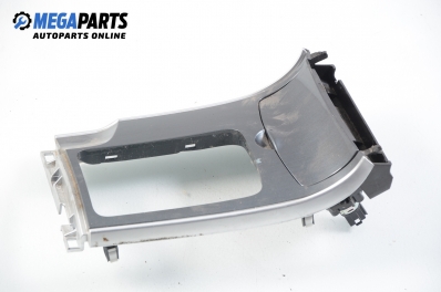 Пепелник за Mazda 6 Hatchback I (08.2002 - 12.2008)