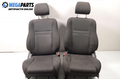 Комплект салон за Toyota Avensis Liftback II (04.2003 - 11.2008)