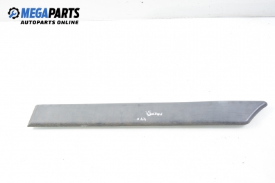 Външни лайсни за Peugeot Partner Box I (04.1996 - 12.2015), товарен, позиция: задна, лява