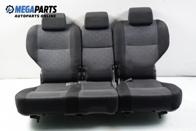 Седалка за Toyota Corolla Verso I (09.2001 - 05.2004), позиция: задна