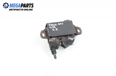 Брава преден капак за Ford Focus I Hatchback (10.1998 - 12.2007), 4+1 вр., хечбек