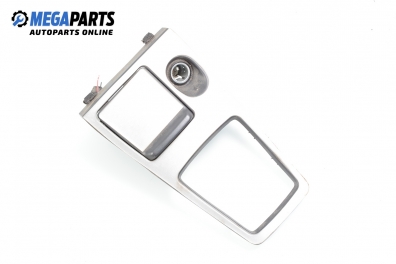 Пепелник за Nissan Primera Sedan II (06.1996 - 12.2001)