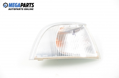 Мигач за Volvo V40 Estate (07.1995 - 06.2004), комби, позиция: дясна