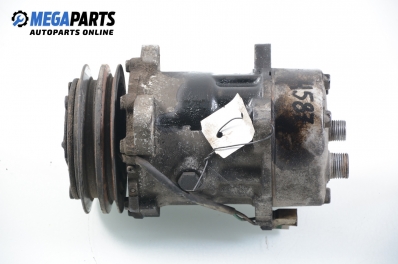 Компресор климатик за Volkswagen Passat Variant B3, B4 (02.1988 - 06.1997) 1.8, 90 к.с.