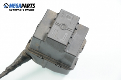 Кутия бушонно табло за Audi A3 Hatchback II (05.2003 - 08.2012) 1.6, 102 к.с., № 1K0 937 311B