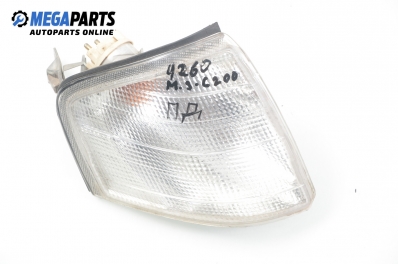 Мигач за Mercedes-Benz C-Class Sedan (W202) (03.1993 - 05.2000), седан, позиция: дясна