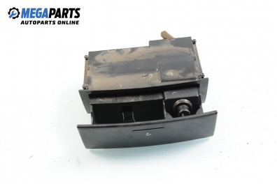 Пепелник за Kia Sorento I SUV (08.2002 - 12.2009)