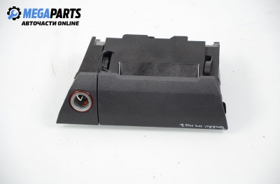 Пепелник за Volkswagen Touran Minivan (02.2003 - 05.2010)