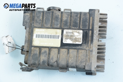 Компютър двигател за Volkswagen Passat Variant B3, B4 (02.1988 - 06.1997) 1.8, 90 к.с., № Bosch 0 261 200 261