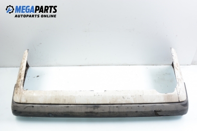 Задна броня за Mercedes-Benz 124 Sedan (12.1984 - 06.1993), седан