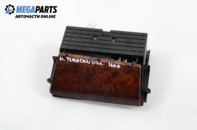 Пепелник за Hyundai Terracan SUV (06.2001 - 12.2008)