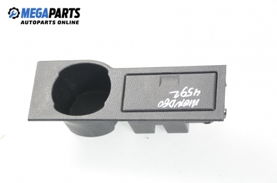 Пепелник за Ford Mondeo III Estate (10.2000 - 03.2007)