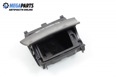 Пепелник за Mercedes-Benz C-Class Sedan (W203) (05.2000 - 08.2007)