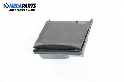 Пепелник за Volkswagen Golf IV Hatchback (08.1997 - 06.2005)