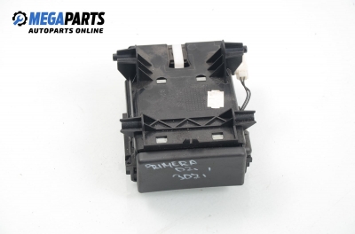 Пепелник за Nissan Primera Hatchback III (01.2002 - 06.2007)